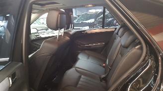 Mercedes ML 3.5 350 4-MATIC V6 24V SUV  BENZ 3.498CC 200KW 272PK 4x4 picture 7