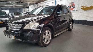 Mercedes ML 3.5 350 4-MATIC V6 24V SUV  BENZ 3.498CC 200KW 272PK 4x4 picture 3
