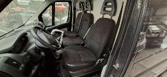 Peugeot Boxer 435 3.0 HDI L3H3 XR picture 7