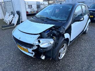 damaged passenger cars Smart Forfour 1.0 Spring Edition III BJ 2006 224323 KM 2006/7