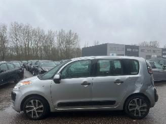 Schadeauto Citroën C3 Picasso 1.4 VTi Seduction BJ 2010 127054 KM 2010/6