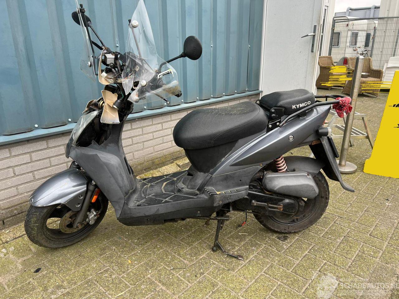 Kymco  Snorscooter Agility 10\" BJ 2006 13984 KM
