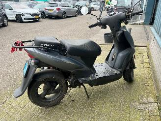 Kymco  Snorscooter Agility 10\" BJ 2006 13984 KM picture 4