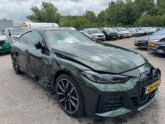 Damaged car BMW i4 eDrive35 AUTOMAAT 70 kWh 210 KW 285 PK BJ 2024 29.000  KM 2024/7