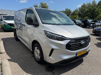 krockskadad bil bedrijf Ford Transit Custom 280 2.0 TDCI L1H1 Trend AUTOMAAT 136 PK 2024/4