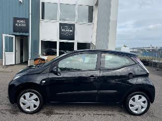 Toyota Aygo 1.0 VVT-i x-play BJ 2015 222.496 KM picture 2