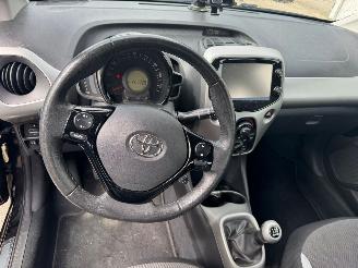Toyota Aygo 1.0 VVT-i x-play BJ 2015 222.496 KM picture 10
