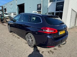 Peugeot 308 SW 1.6 BlueHDI Blue Lease Executive Pack picture 3