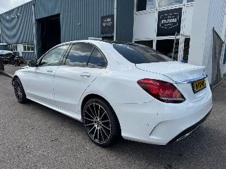damaged passenger cars Mercedes C-klasse 200 d Premium Plus Pack Automaat 2019/6