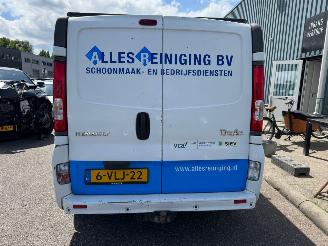 Renault Trafic 2.5 dCi T27 L1H1 picture 4