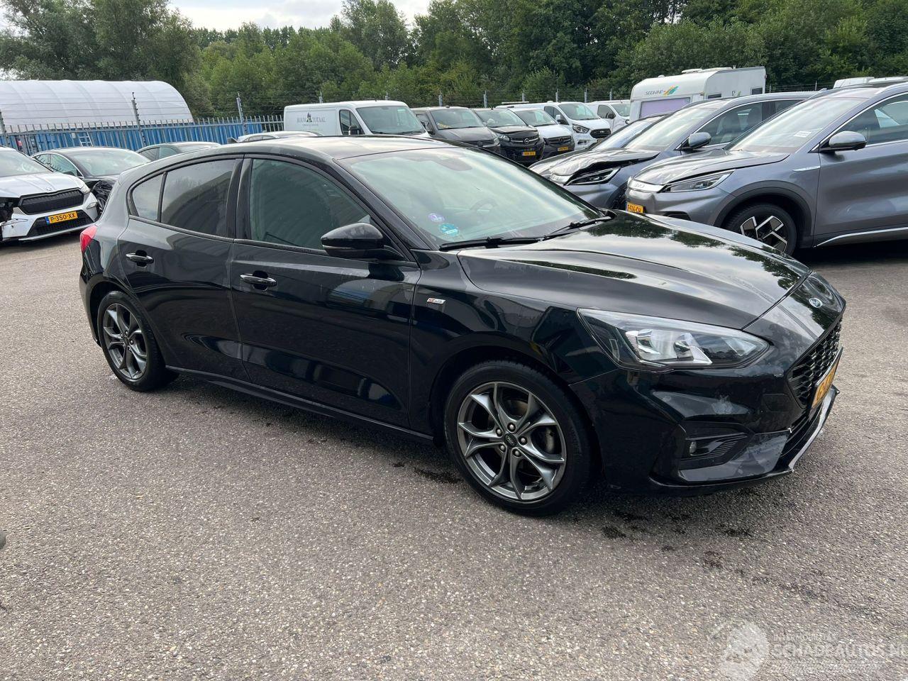 Ford Focus 1.0 EcoBoost ST Line Business
