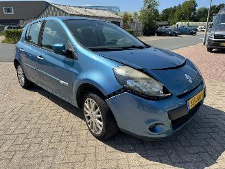 Renault Clio 1.6 Dynamique AUTOMAAT picture 6