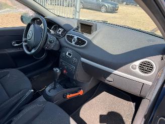 Renault Clio 1.6 Dynamique AUTOMAAT picture 10
