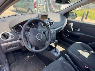 Renault Clio 1.6 Dynamique AUTOMAAT picture 7