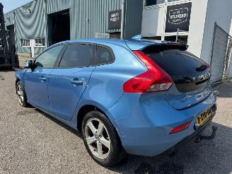 Volvo V-40 2.0 D4 Kinetic Business picture 3