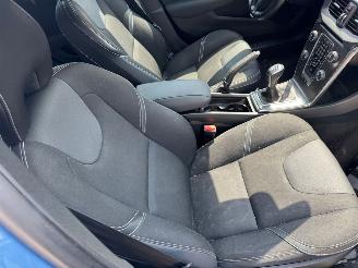 Volvo V-40 2.0 D4 Kinetic Business picture 11