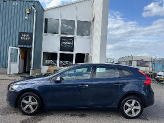 Volvo V-40 1.6 D2 Kinetic BJ 2013 422.898 KM picture 2