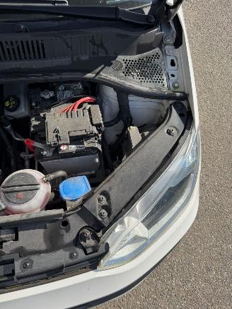 Volkswagen Up! 1.0 BMT move up! picture 9