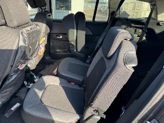 Citroën C4 Picasso 1.2 PureTech Business 7 Personen picture 18