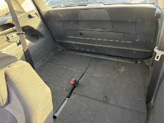 Citroën C4 Picasso 1.2 PureTech Business 7 Personen picture 17