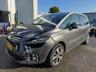 skadebil auto Citroën C4 Picasso 1.2 PureTech Business 7 Personen 2018/9