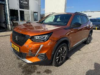 Unfallwagen Peugeot 2008 1.2 PureTech Allure AUTOMAAT 2023/6
