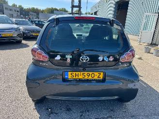Toyota Aygo 1.0-12V Comfort AUTOMAAT picture 4