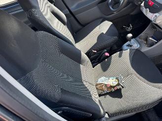 Toyota Aygo 1.0-12V Comfort AUTOMAAT picture 12