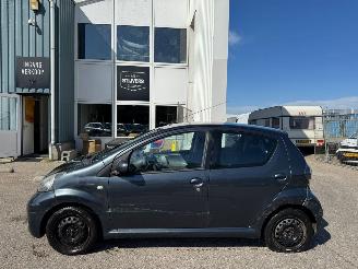 Toyota Aygo 1.0-12V Comfort AUTOMAAT picture 2