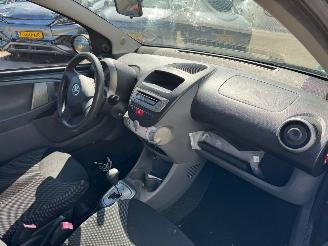 Toyota Aygo 1.0-12V Comfort AUTOMAAT picture 10