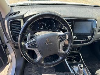 Mitsubishi Outlander 2.4 PHEV Pure AUTOMAAT picture 8