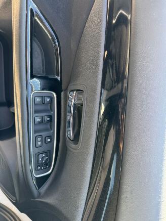 Mitsubishi Outlander 2.4 PHEV Pure AUTOMAAT picture 12