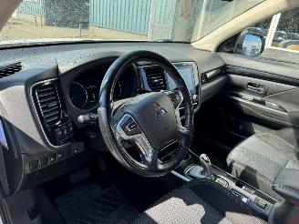 Mitsubishi Outlander 2.4 PHEV Pure AUTOMAAT picture 7