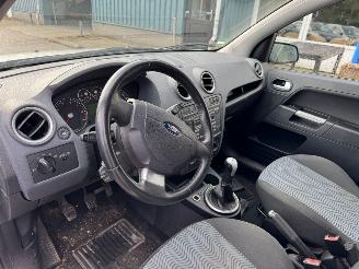 Ford Fusion 1.4-16V Futura BJ 2006 176.782 KM picture 14