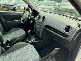 Ford Fusion 1.4-16V Futura BJ 2006 176.782 KM picture 12