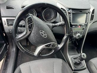 Hyundai I-30 Wagon 1.6 CRDi i-Vision BJ 2013 380.853 KM picture 8