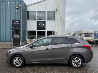 Hyundai I-30 Wagon 1.6 CRDi i-Vision BJ 2013 380.853 KM picture 2