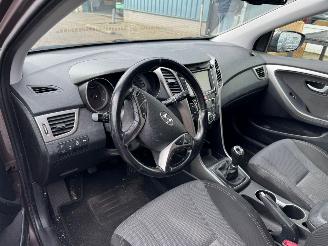 Hyundai I-30 Wagon 1.6 CRDi i-Vision BJ 2013 380.853 KM picture 7