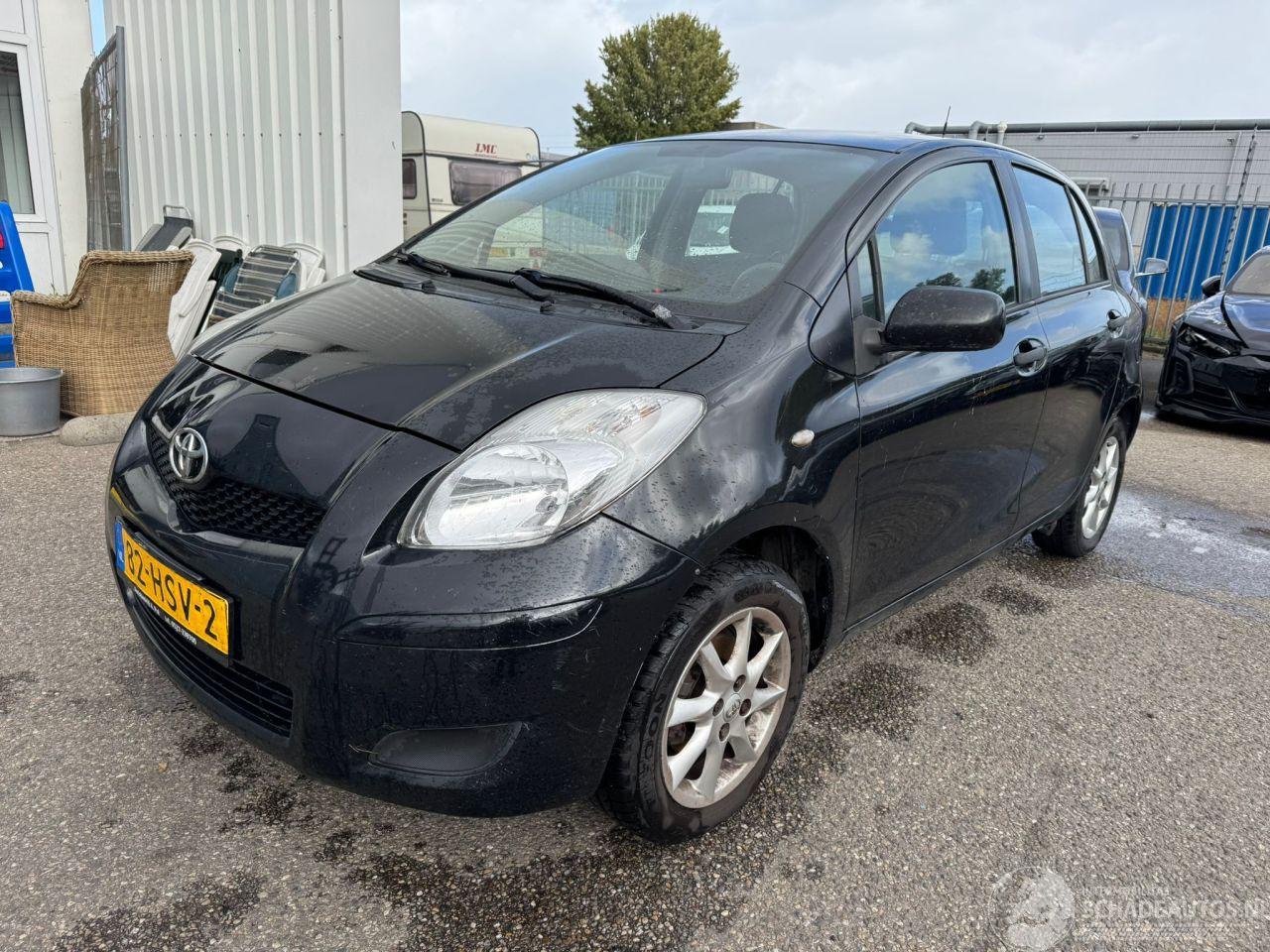 Toyota Yaris 1.0 VVTi Acces BJ 2009 211.162 KM