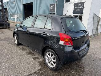 Toyota Yaris 1.0 VVTi Acces BJ 2009 211.162 KM picture 3