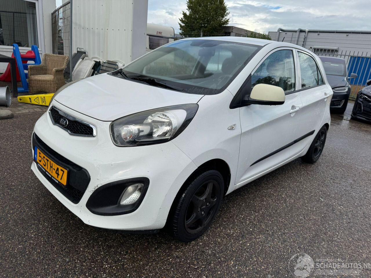 Kia Picanto 1.0 CVVT ISG Comfort Pack BJ 2013 109.721 KM