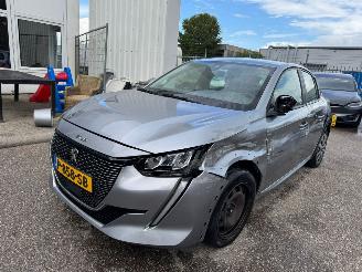Voiture accidenté Peugeot e-208 EV Active 50 kWh AUTOMAAT  BJ 2020 60.924 KM 2020/12