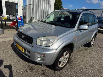 damaged passenger cars Toyota Rav-4 2.0-16V VVT-i Luna BJ 2003 279243 KM 2003/10