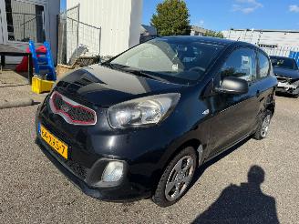 Auto incidentate Kia Picanto 1.0 CVVT Airco BJ 2012 184864  KM 2012/7