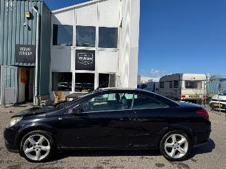 Opel Astra TwinTop 1.8 Enjoy BJ 2006 248.991 KM picture 2