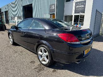 Opel Astra TwinTop 1.8 Enjoy BJ 2006 248.991 KM picture 3