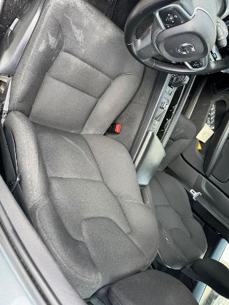 Volvo V-60 2.0 AUTOMAAT B3 Momentum Advantage BJ 2020 173.834 KM picture 12