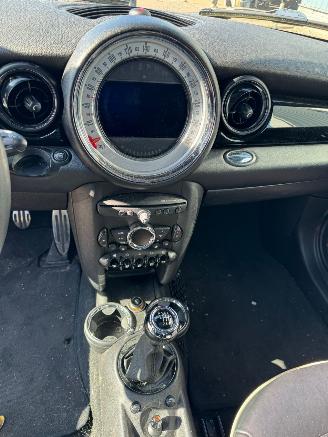 Mini Cooper S Cooper S 10 Years II BJ 2012 135.652 KM picture 11