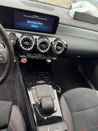 Mercedes Cla-klasse Shooting Brake AUTOMAAT 250 e AMG Line BJ 2023 36.878 KM picture 16