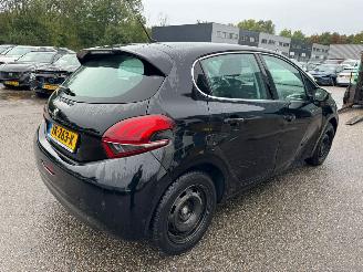 Peugeot 208 1.2 PureTech Allure BJ 2018 91.495 KM picture 5